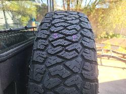 View Land Rover Defender 2013