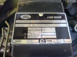 View Land Rover Defender 2013