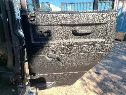 View Land Rover Defender 2013