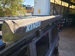 View Land Rover Defender 2013