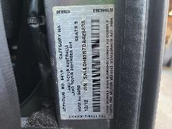 View Land Rover Defender 2013