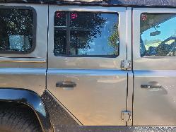 View Land Rover Defender 2013