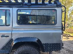 View Land Rover Defender 2013