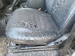 View Land Rover Defender 2013