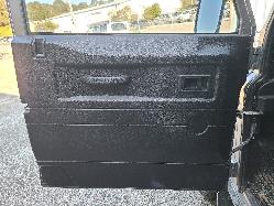 View Land Rover Defender 2013