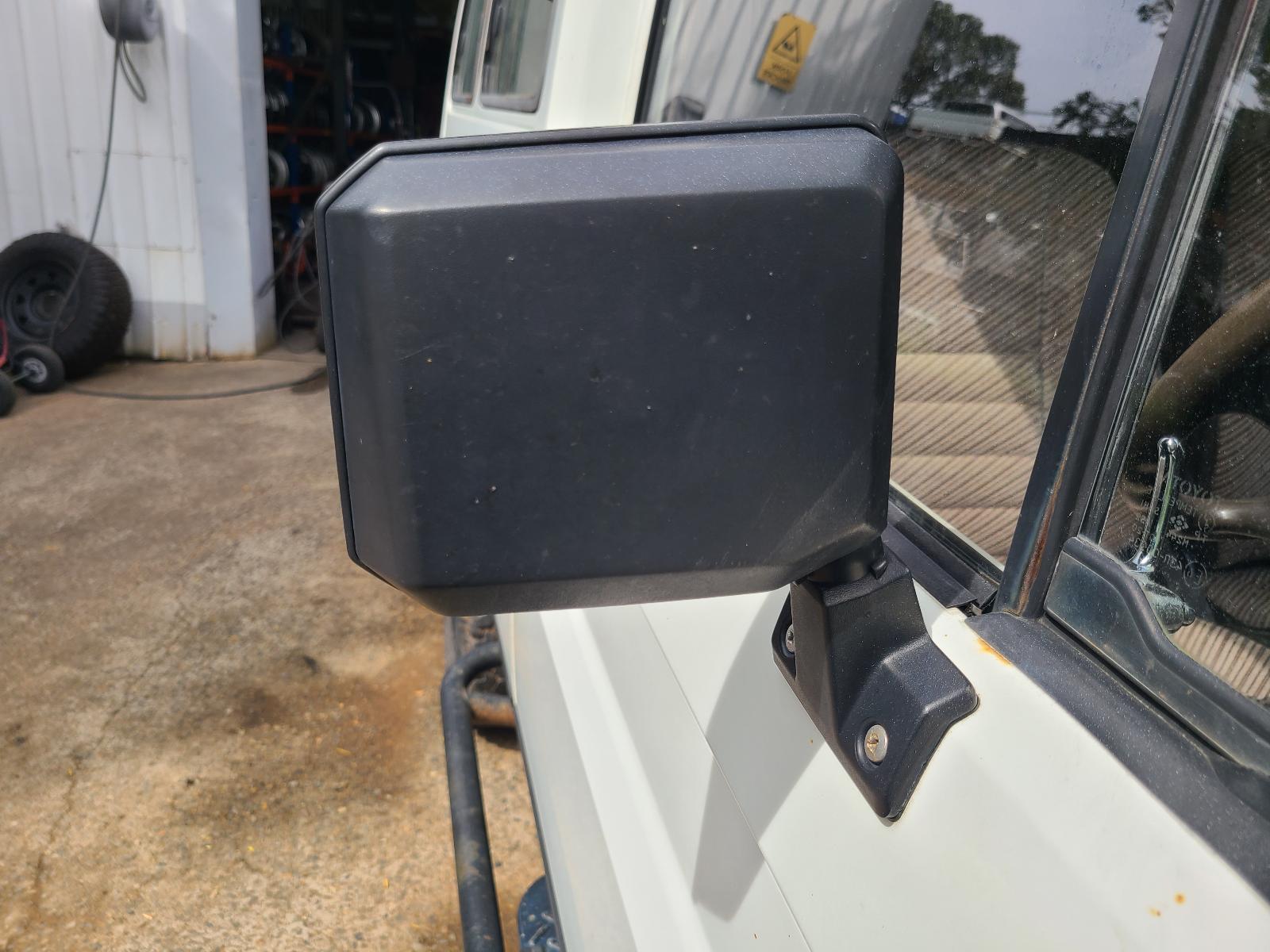 View Toyota Landcruiser 1990 2 Door Station Wagon