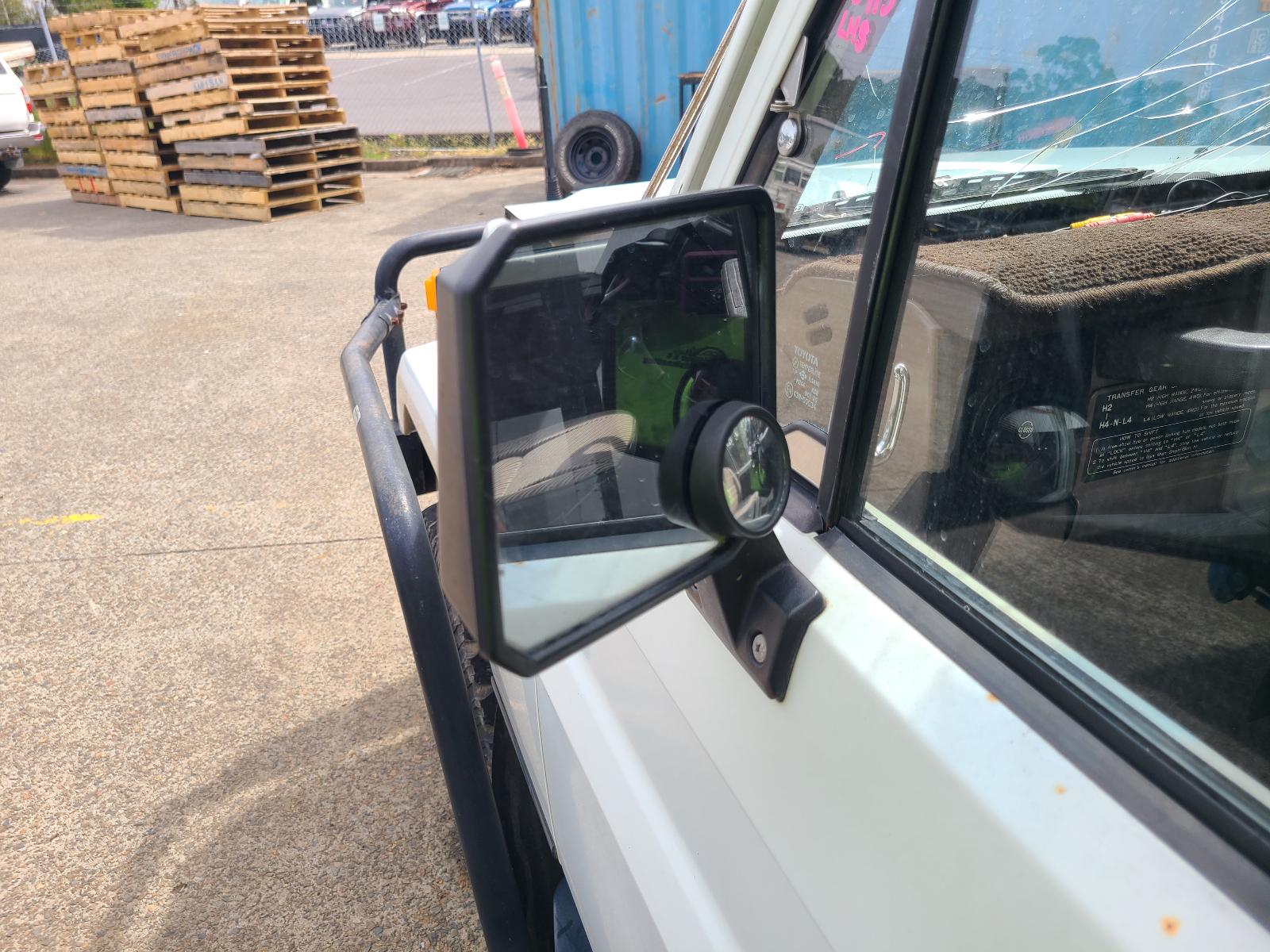 View Toyota Landcruiser 1990 2 Door Station Wagon