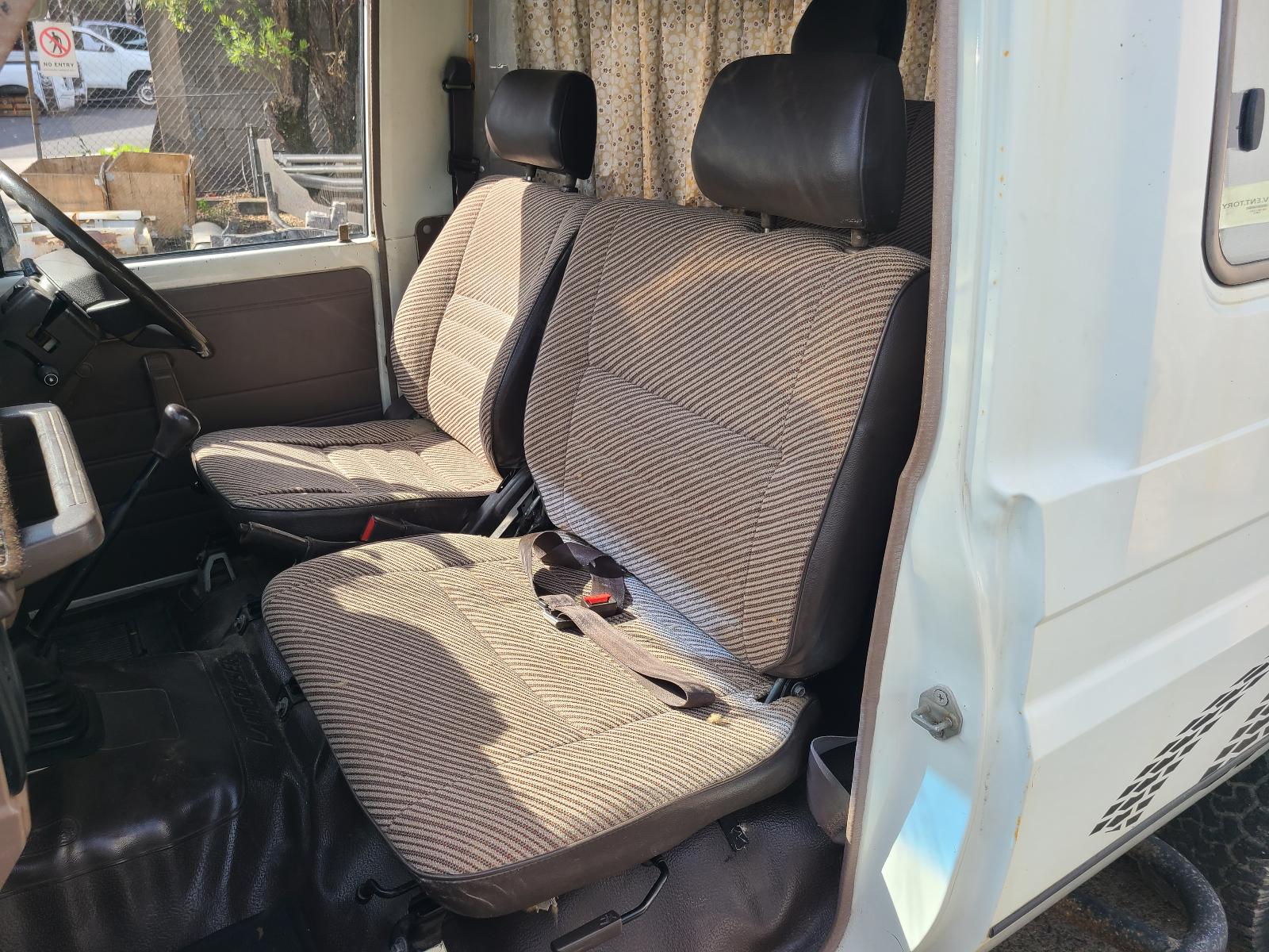 View Toyota Landcruiser 1990 2 Door Station Wagon