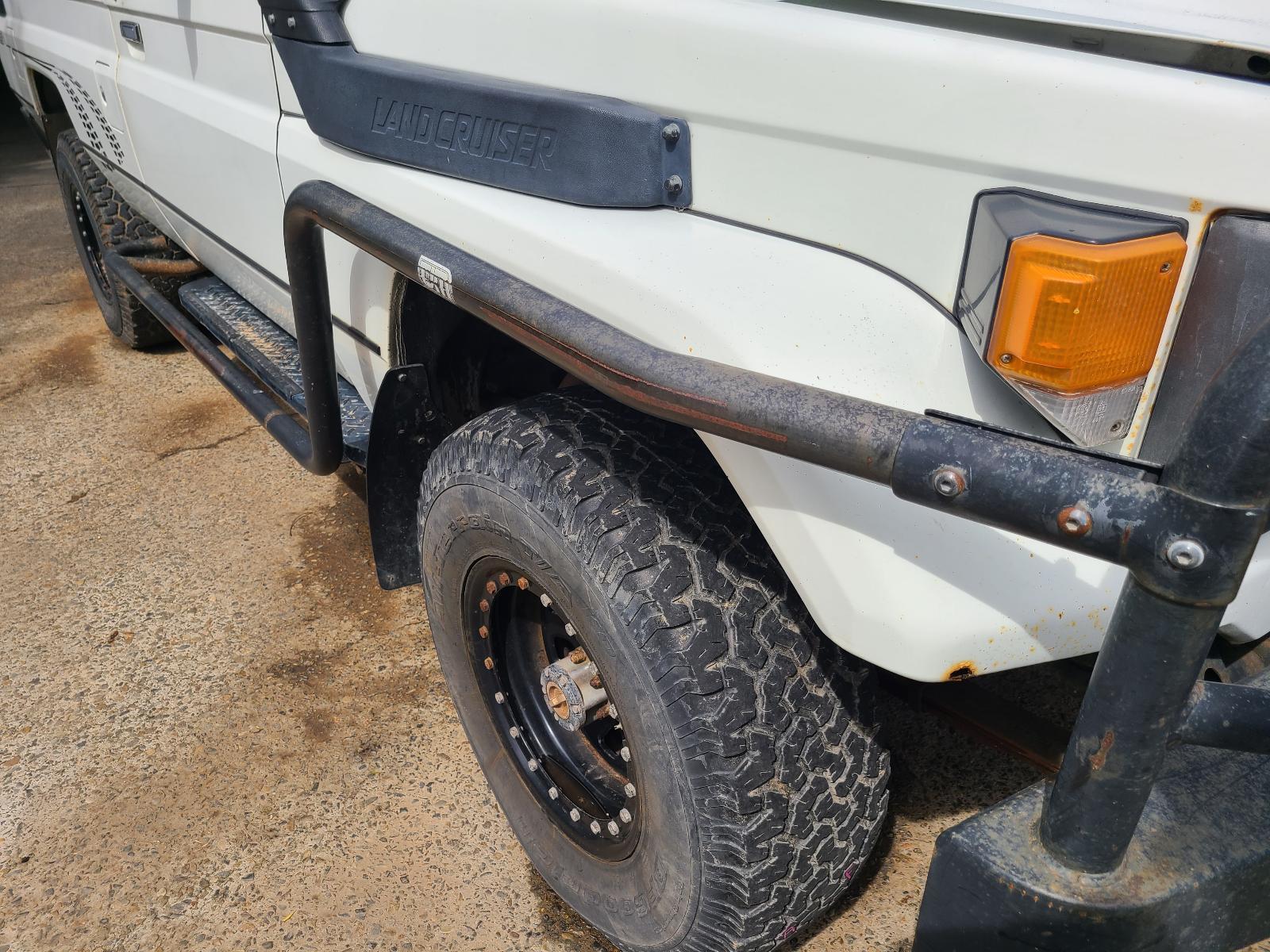 View Toyota Landcruiser 1990 2 Door Station Wagon