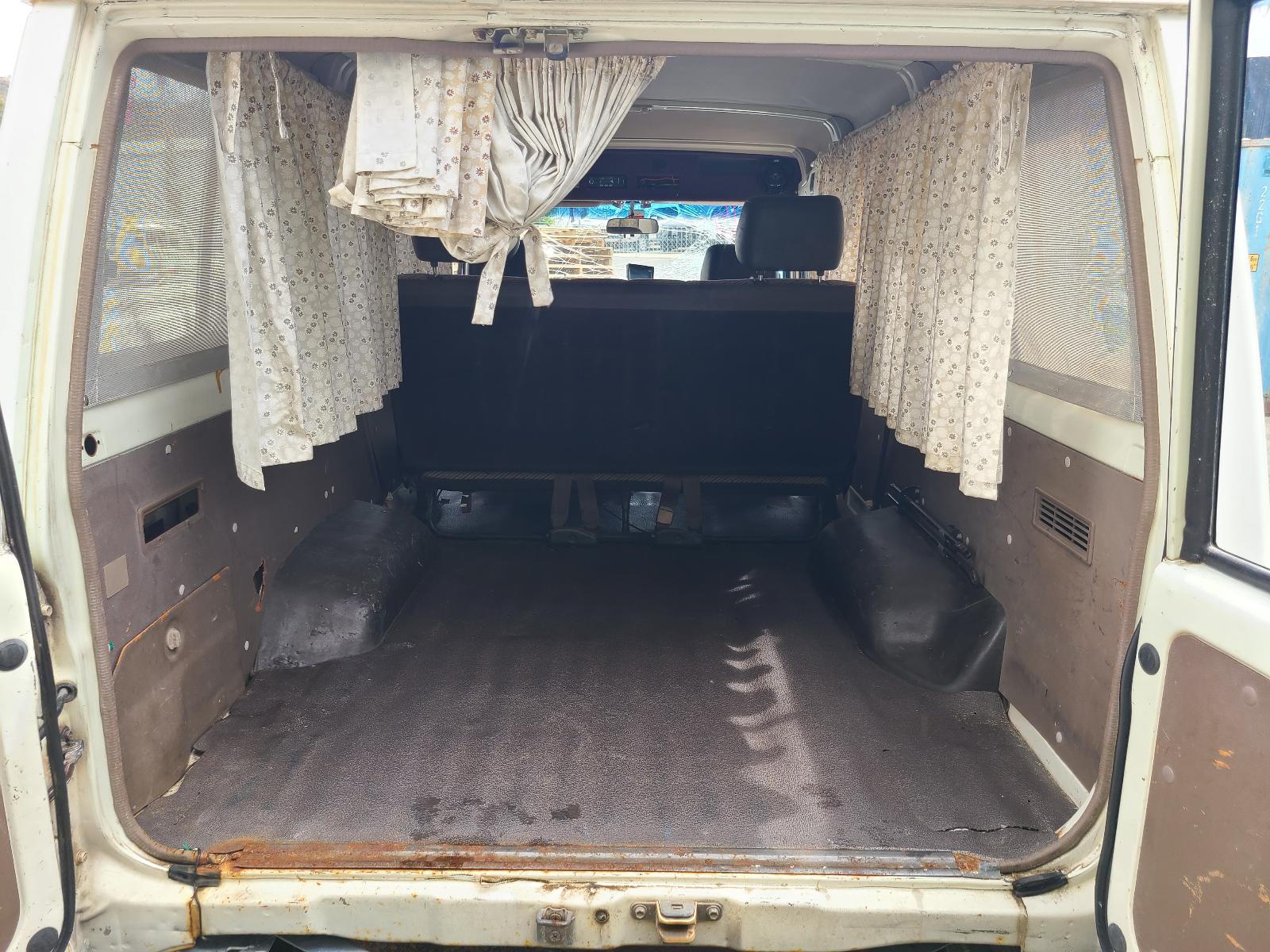 View Toyota Landcruiser 1990 2 Door Station Wagon