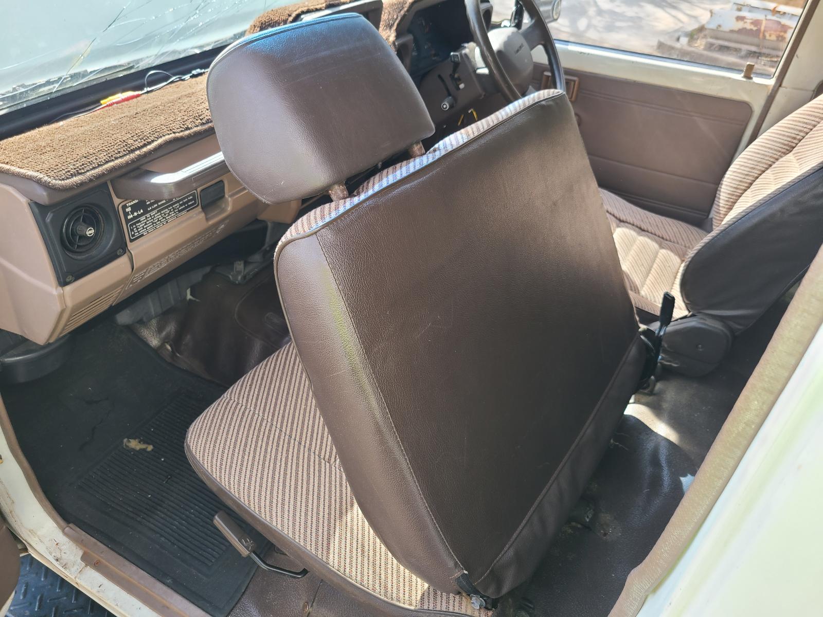 View Toyota Landcruiser 1990 2 Door Station Wagon