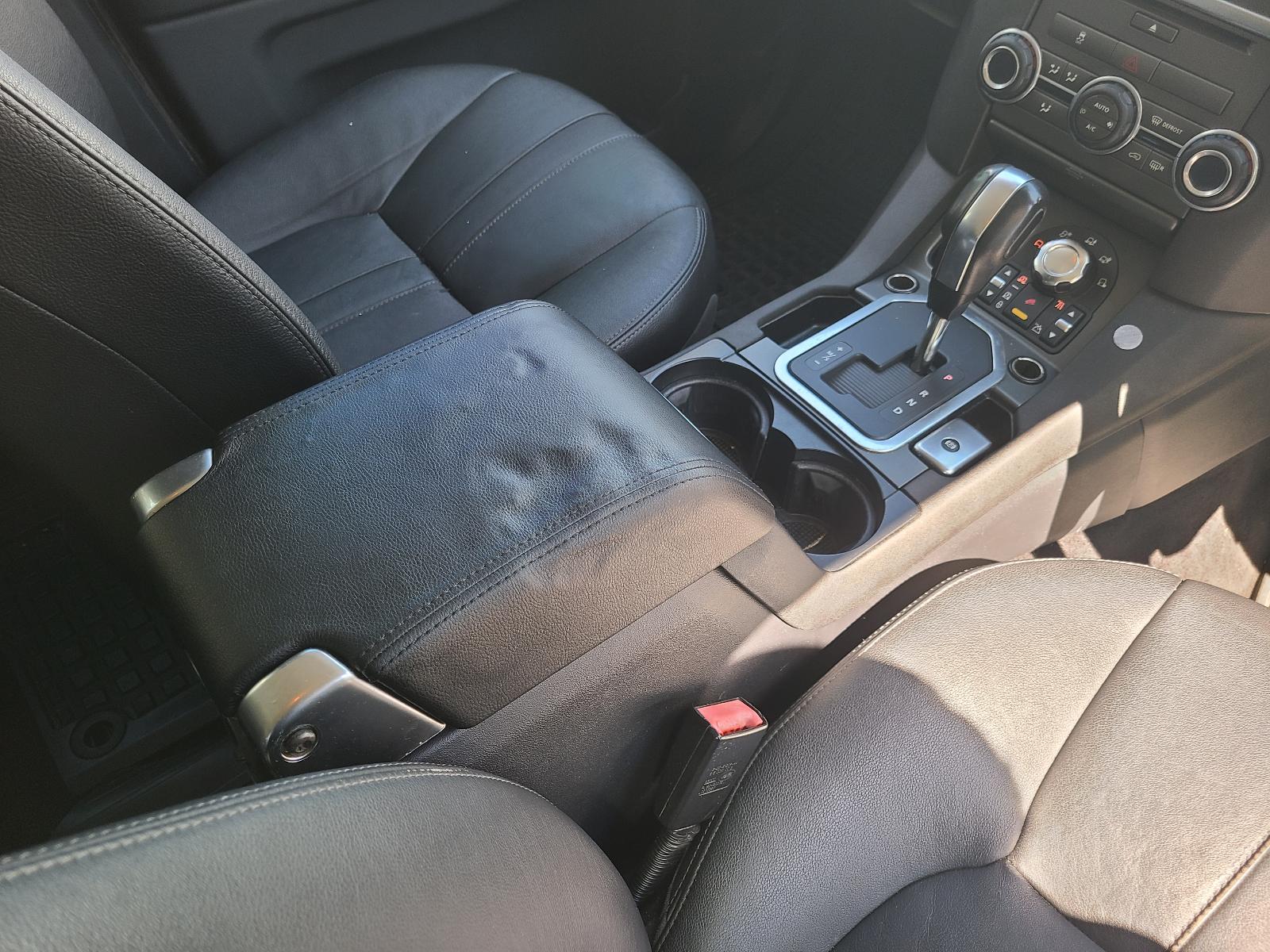 View Land Rover Discovery 2011 4 Door Station Wagon