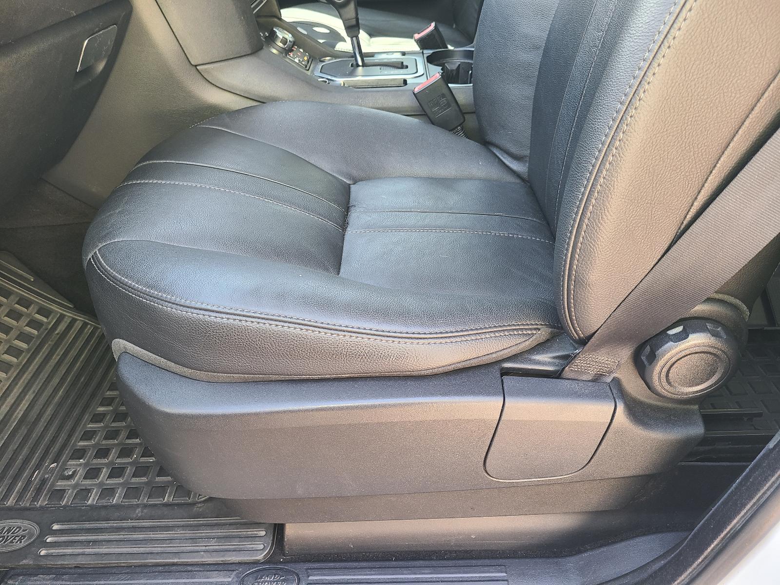 View Land Rover Discovery 2011 4 Door Station Wagon