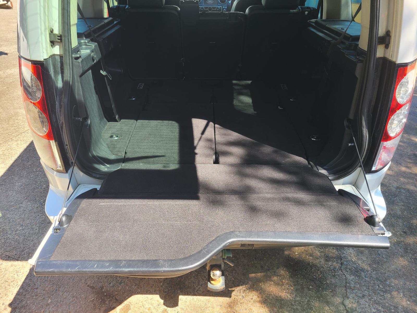 View Land Rover Discovery 2011 4 Door Station Wagon