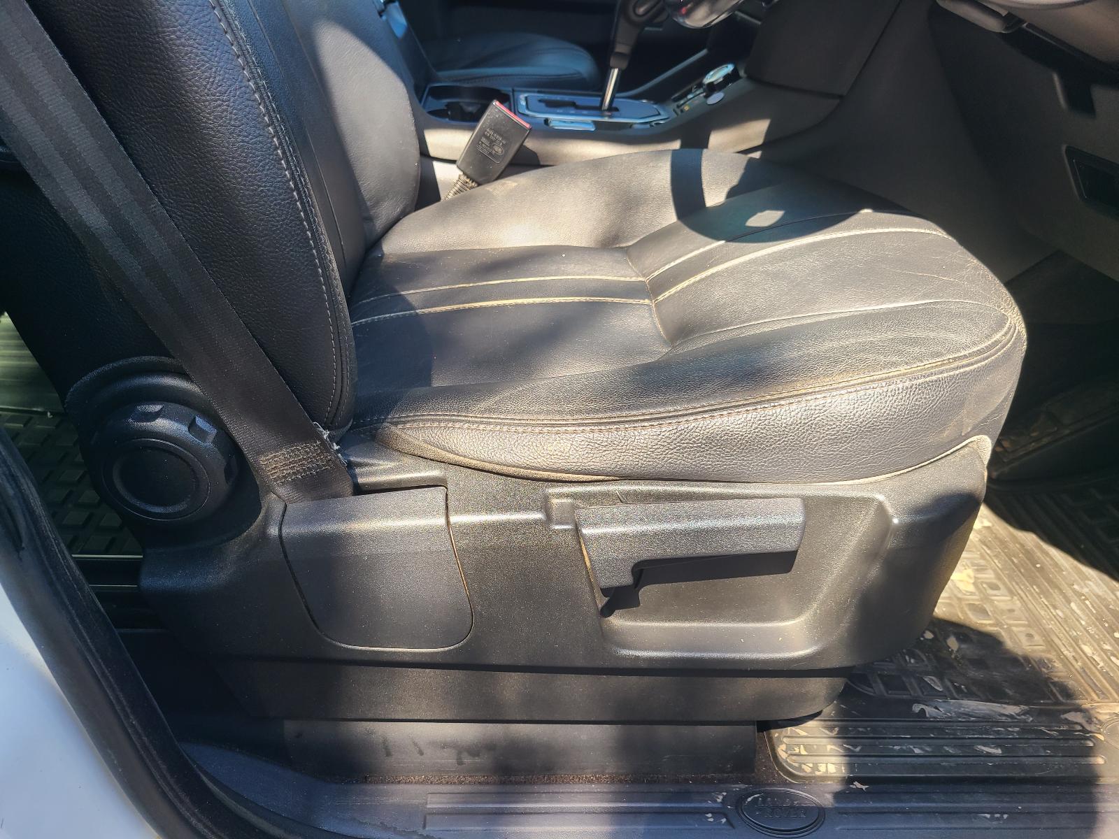 View Land Rover Discovery 2011 4 Door Station Wagon