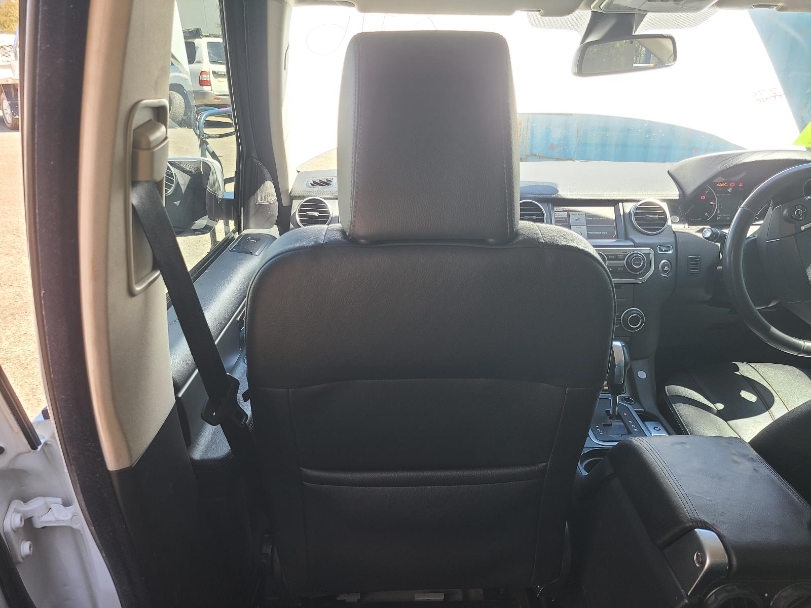 View Land Rover Discovery 2011 4 Door Station Wagon