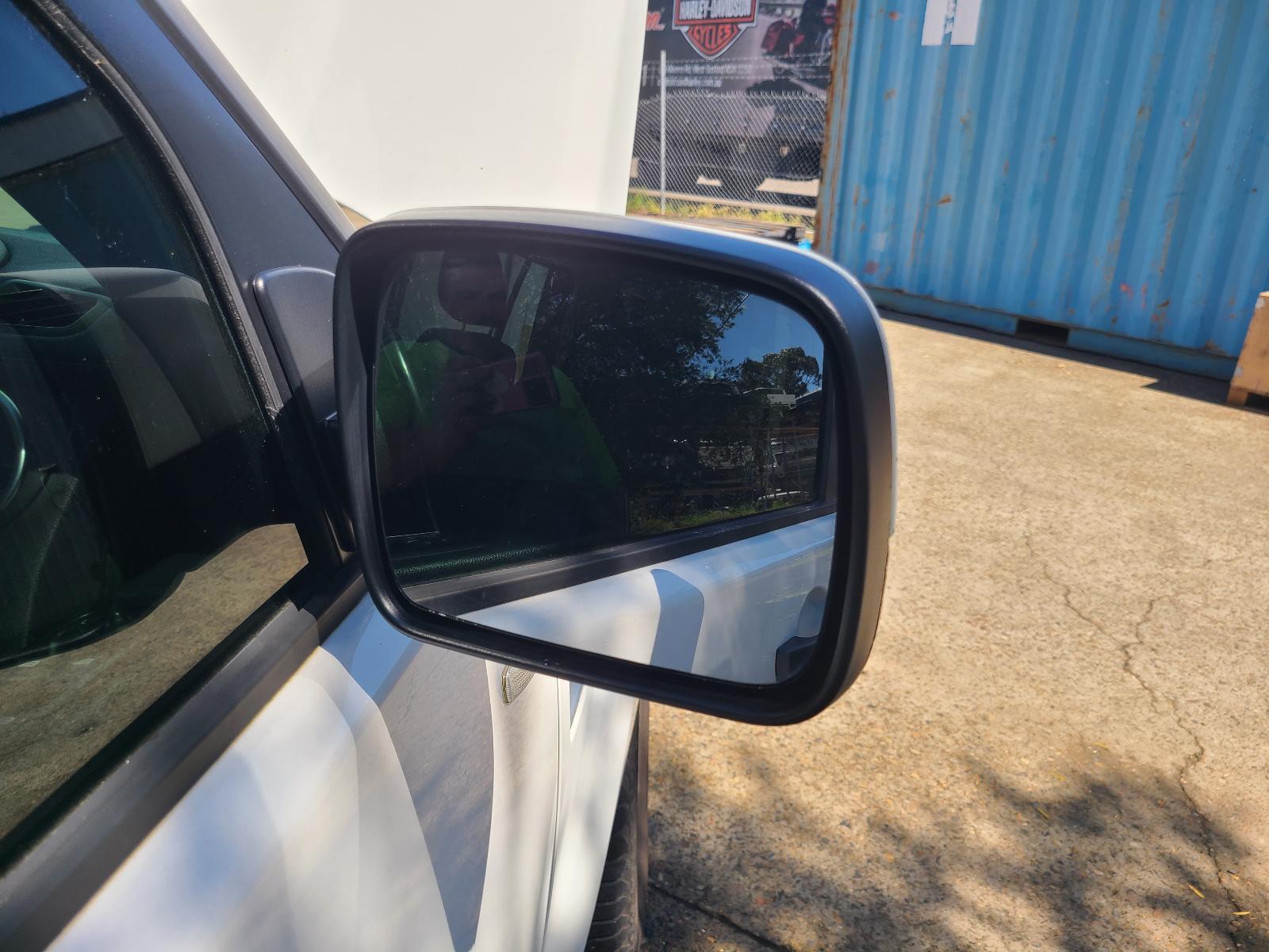 View Land Rover Discovery 2011 4 Door Station Wagon