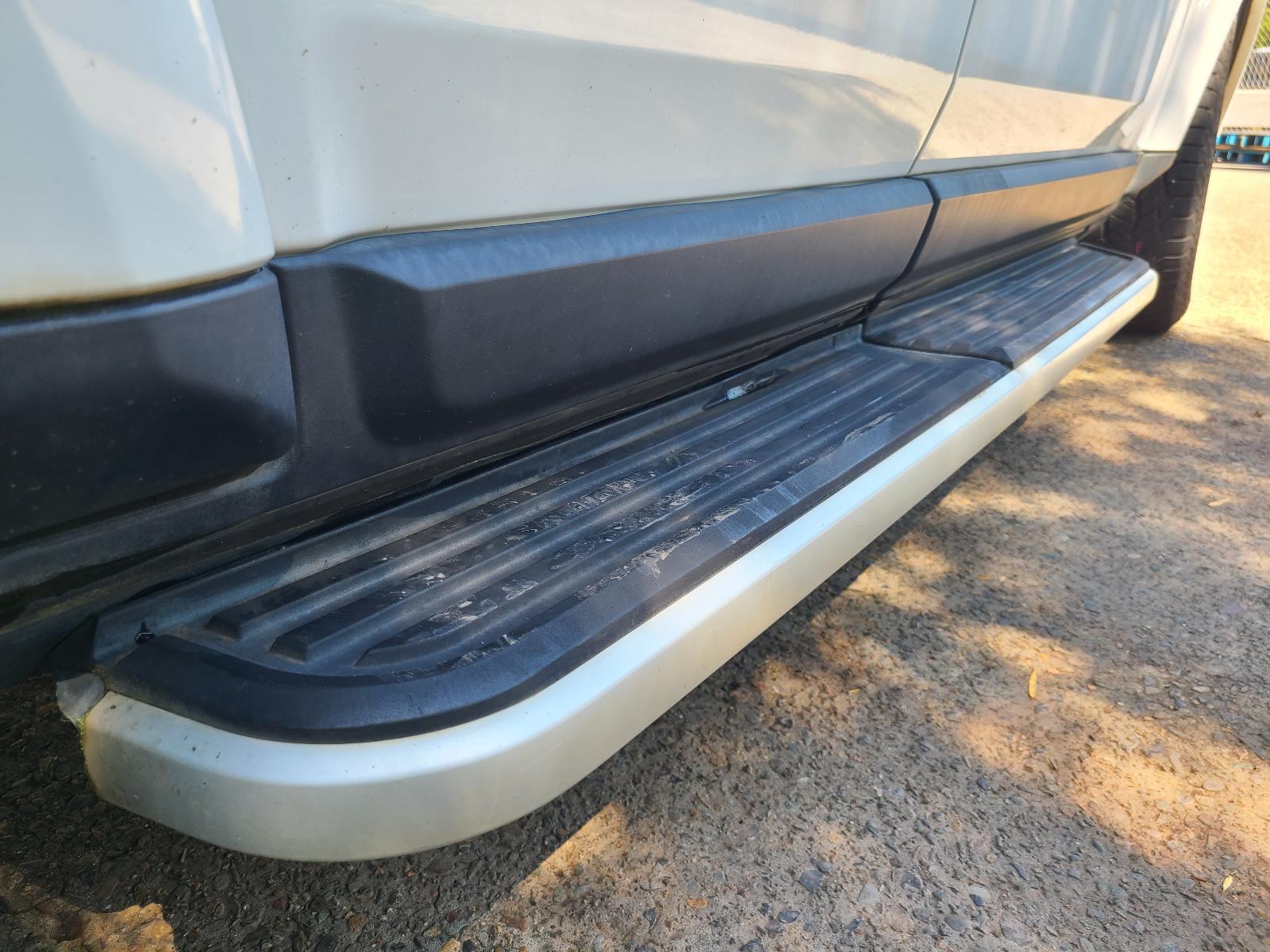 View Land Rover Discovery 2011 4 Door Station Wagon