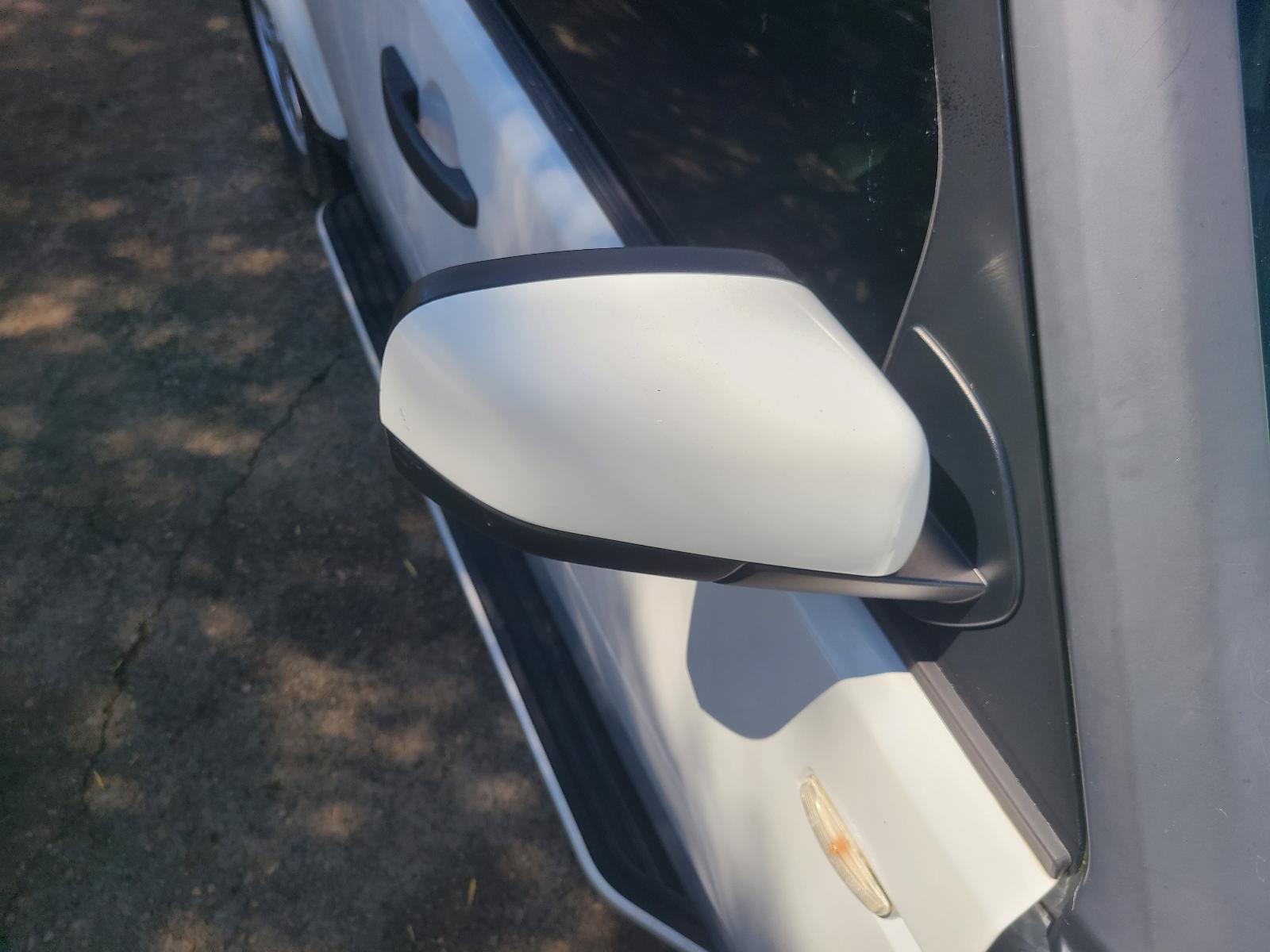 View Land Rover Discovery 2011 4 Door Station Wagon