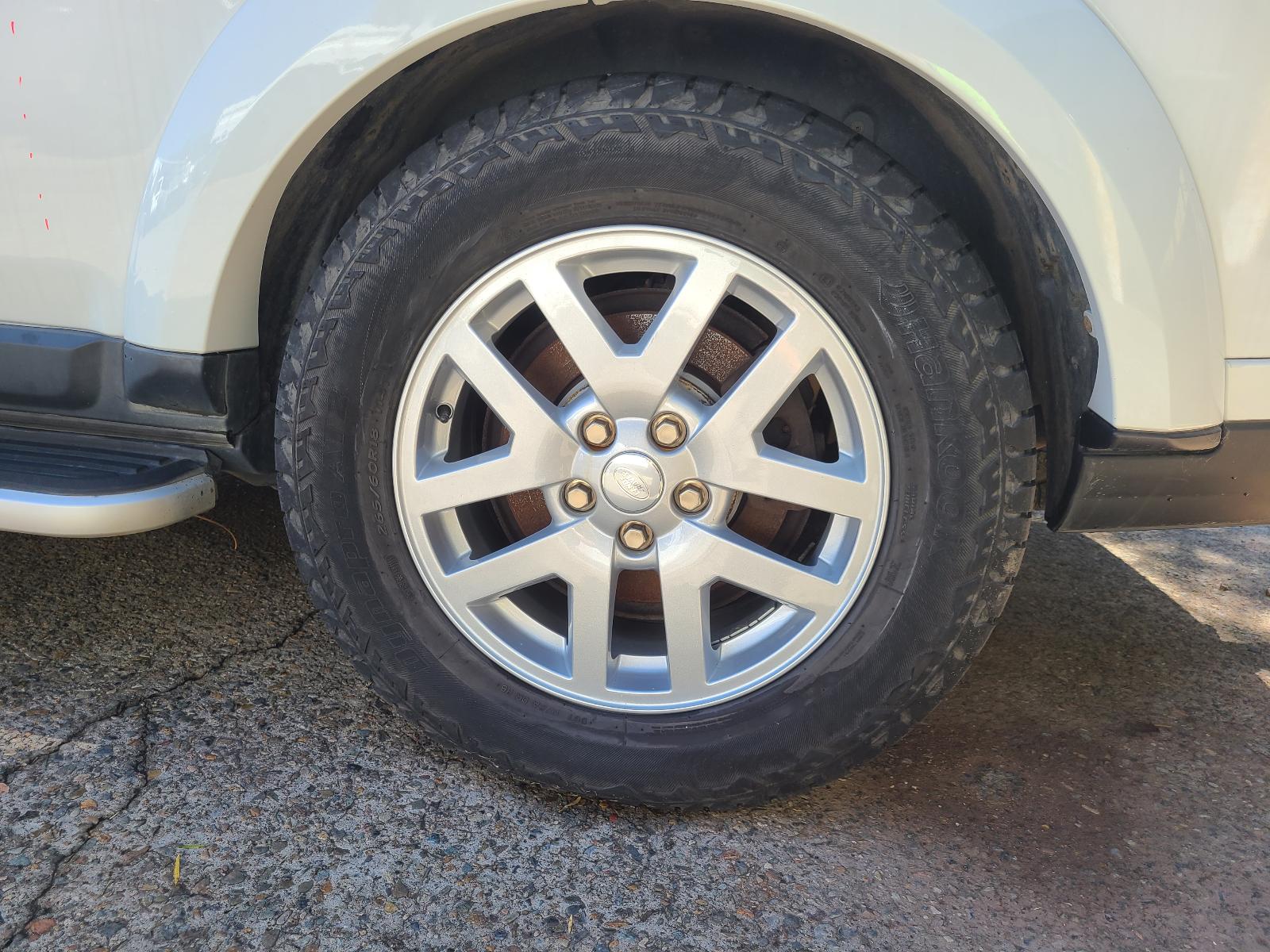 View Land Rover Discovery 2011 4 Door Station Wagon