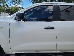 View Nissan Navara 2017 4 Door Utility