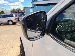View Nissan Navara 2017 4 Door Utility