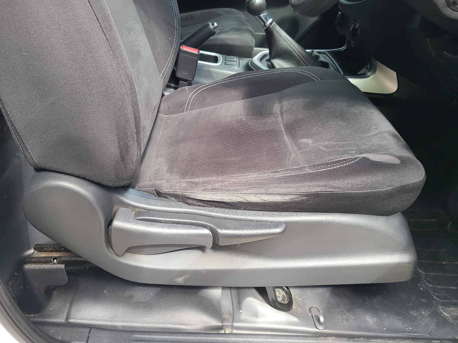 View Nissan Navara 2017 4 Door Utility