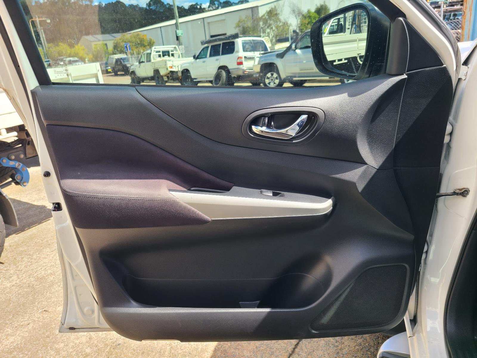 View Nissan Navara 2017 4 Door Utility