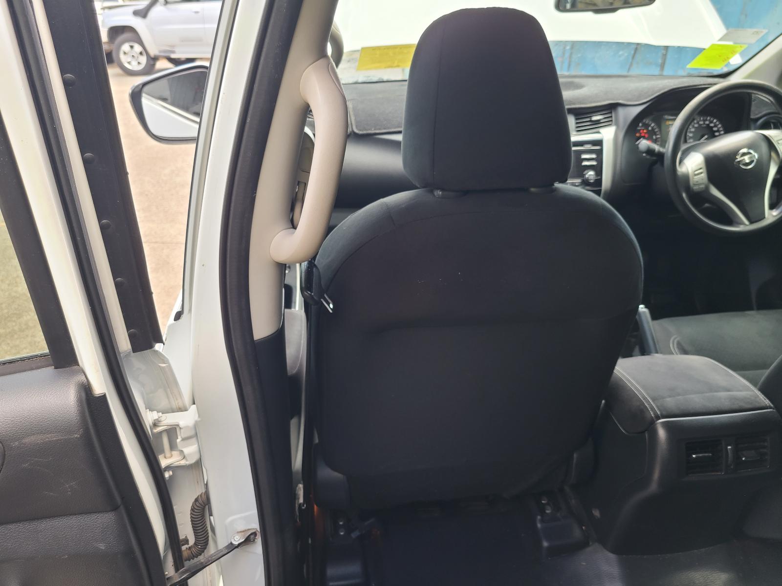 View Nissan Navara 2017 4 Door Utility