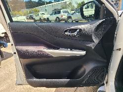 View Nissan Navara 2017 4 Door Utility