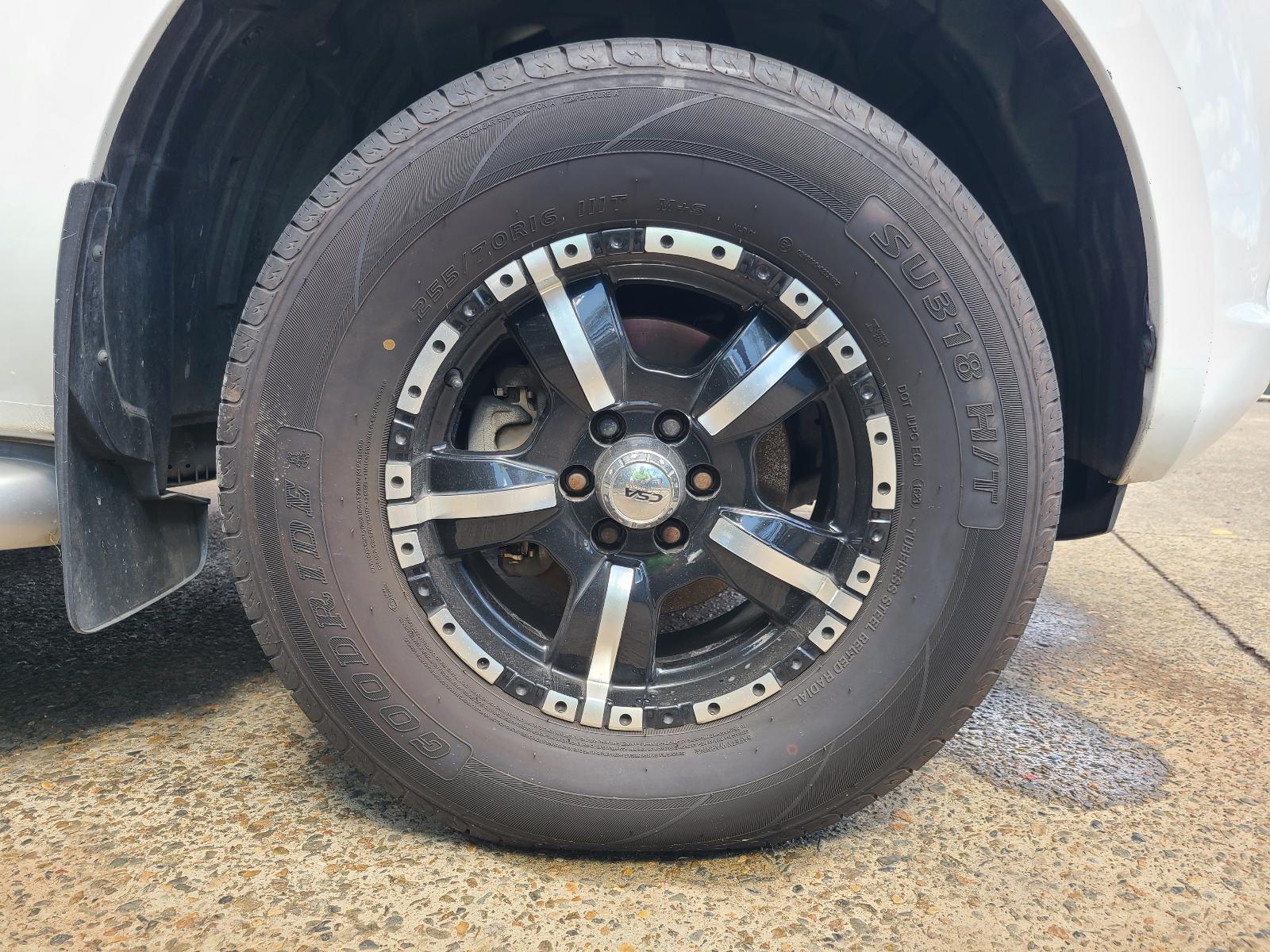 View Nissan Navara 2017 4 Door Utility
