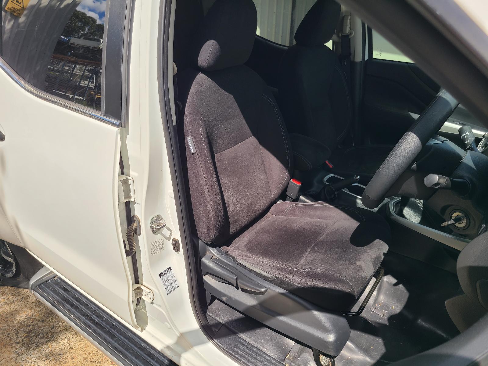 View Nissan Navara 2017 4 Door Utility