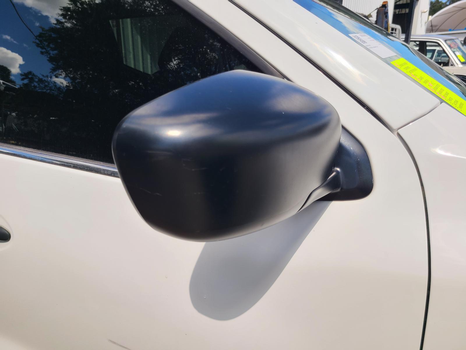 View Nissan Navara 2017 4 Door Utility