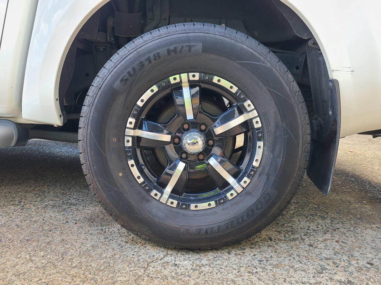 View Nissan Navara 2017 4 Door Utility