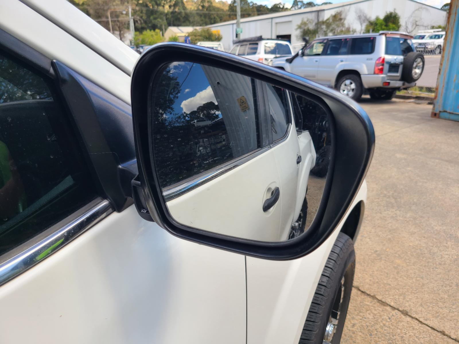 View Nissan Navara 2017 4 Door Utility
