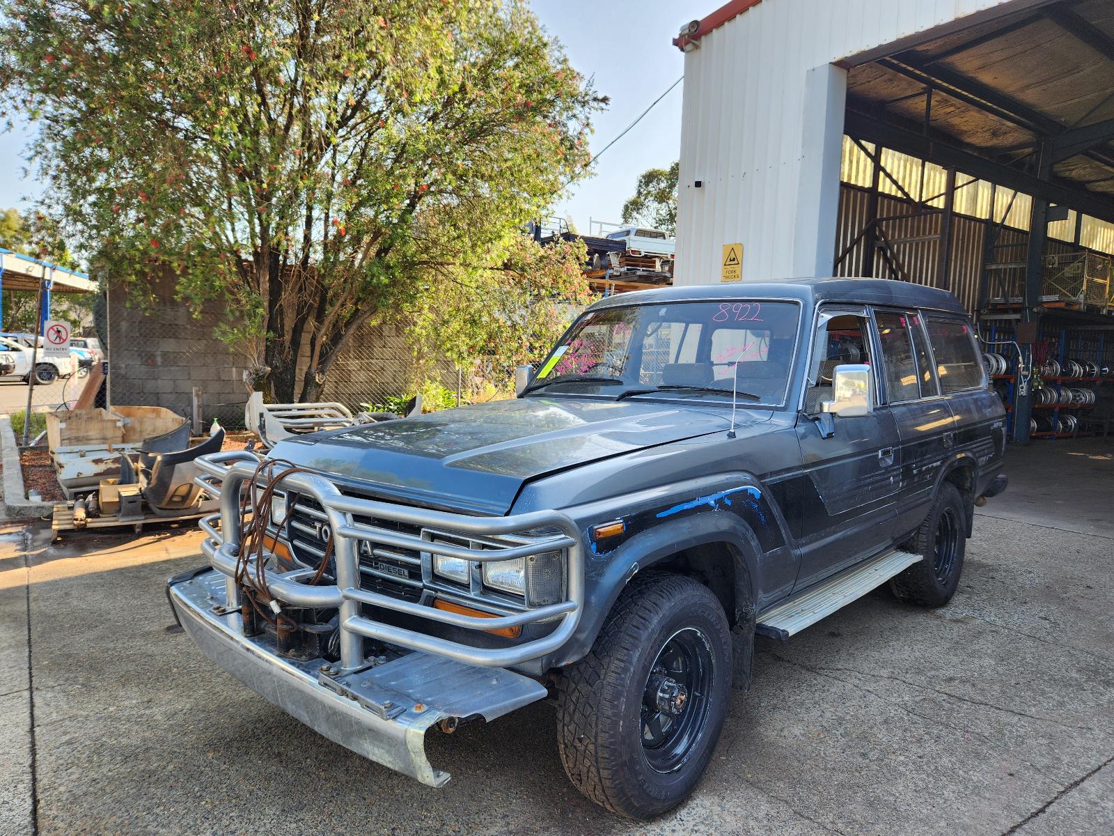 Image for a Toyota Landcruiser 1988 4 Door Station Wagon