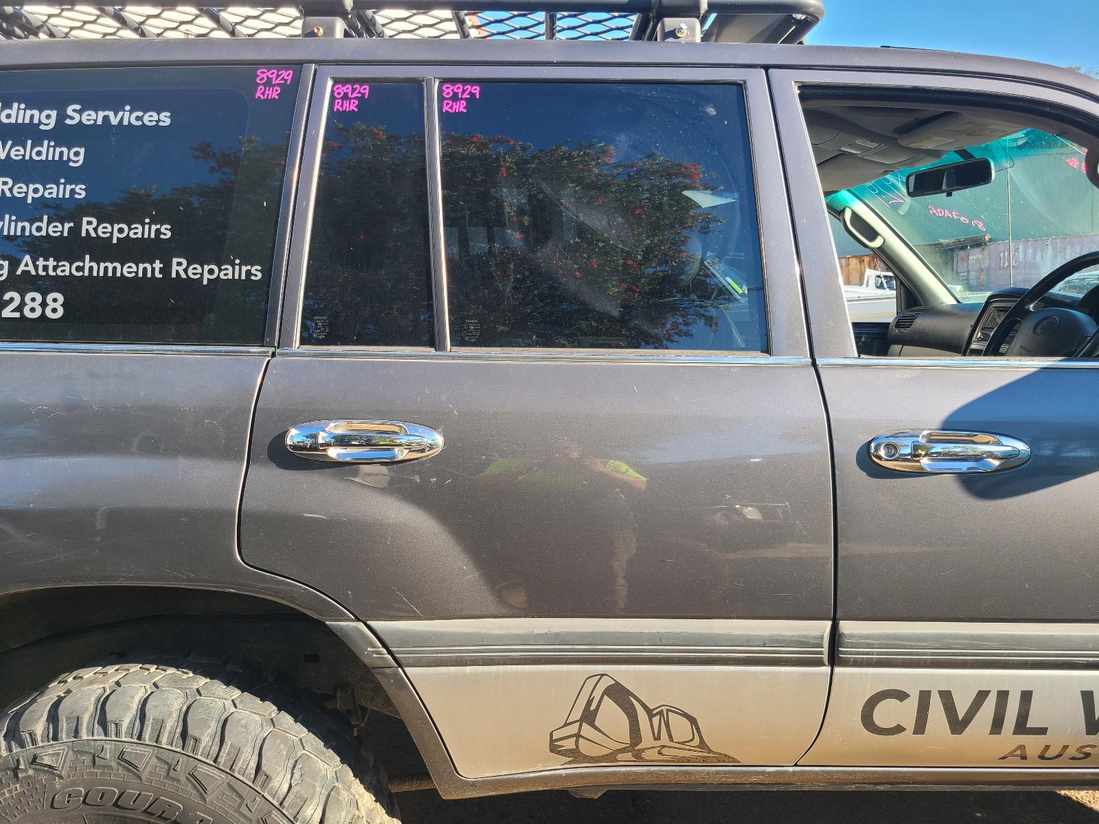 View Toyota Landcruiser 2004 4 Door Station Wagon