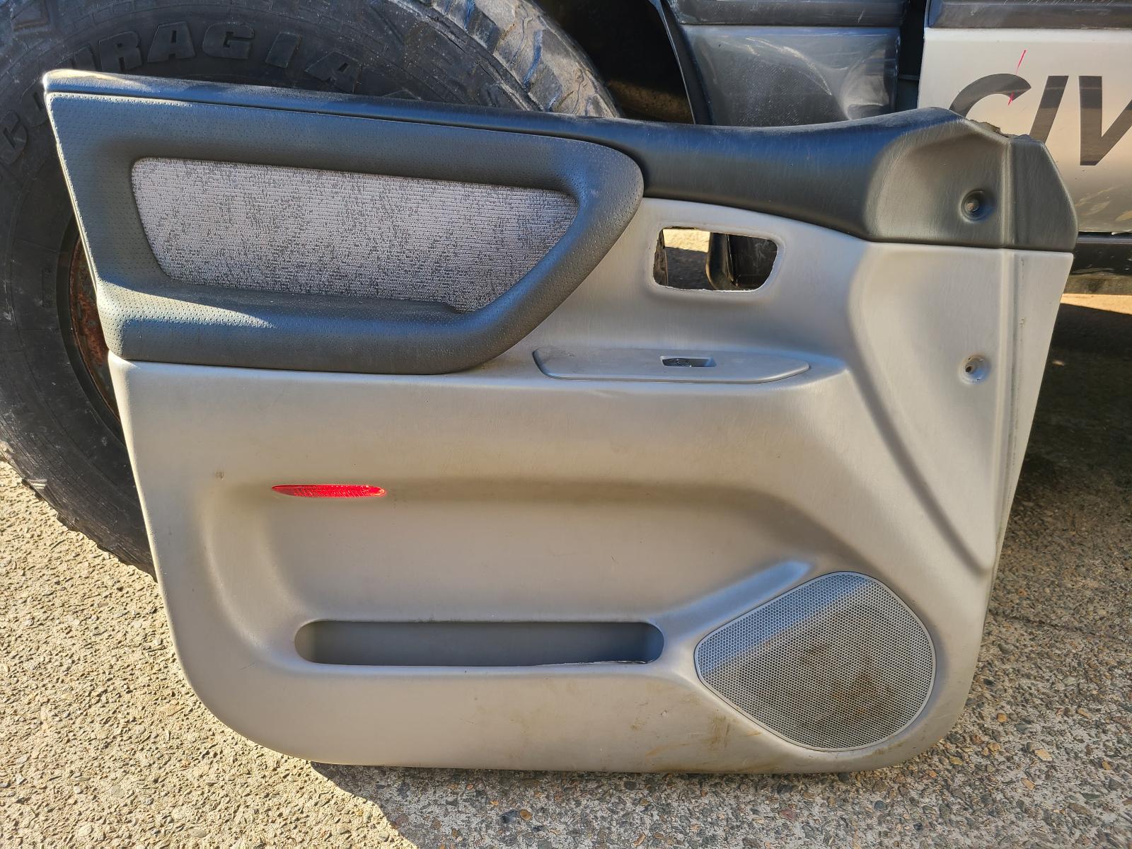 View Toyota Landcruiser 2004 4 Door Station Wagon