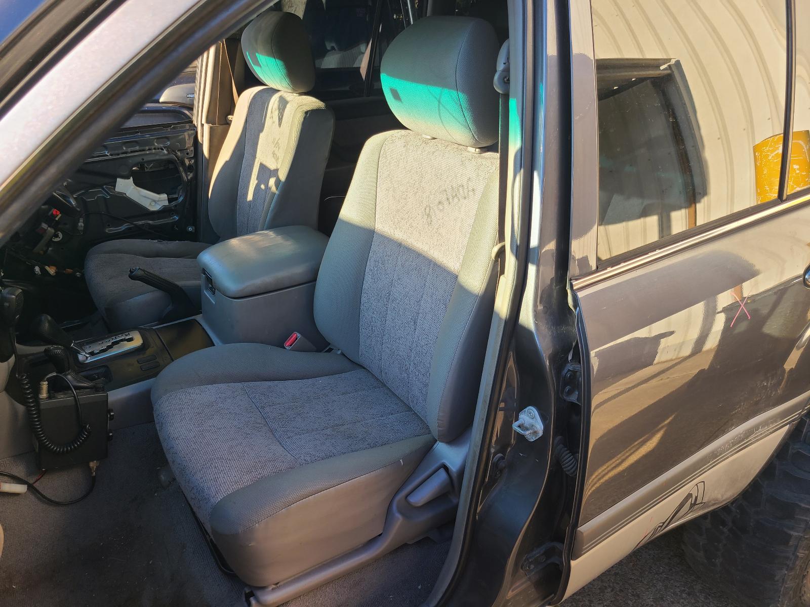View Toyota Landcruiser 2004 4 Door Station Wagon
