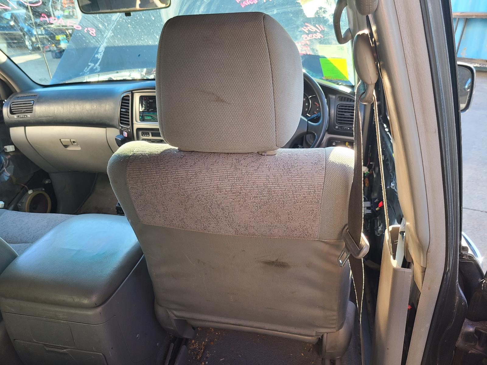View Toyota Landcruiser 2004 4 Door Station Wagon