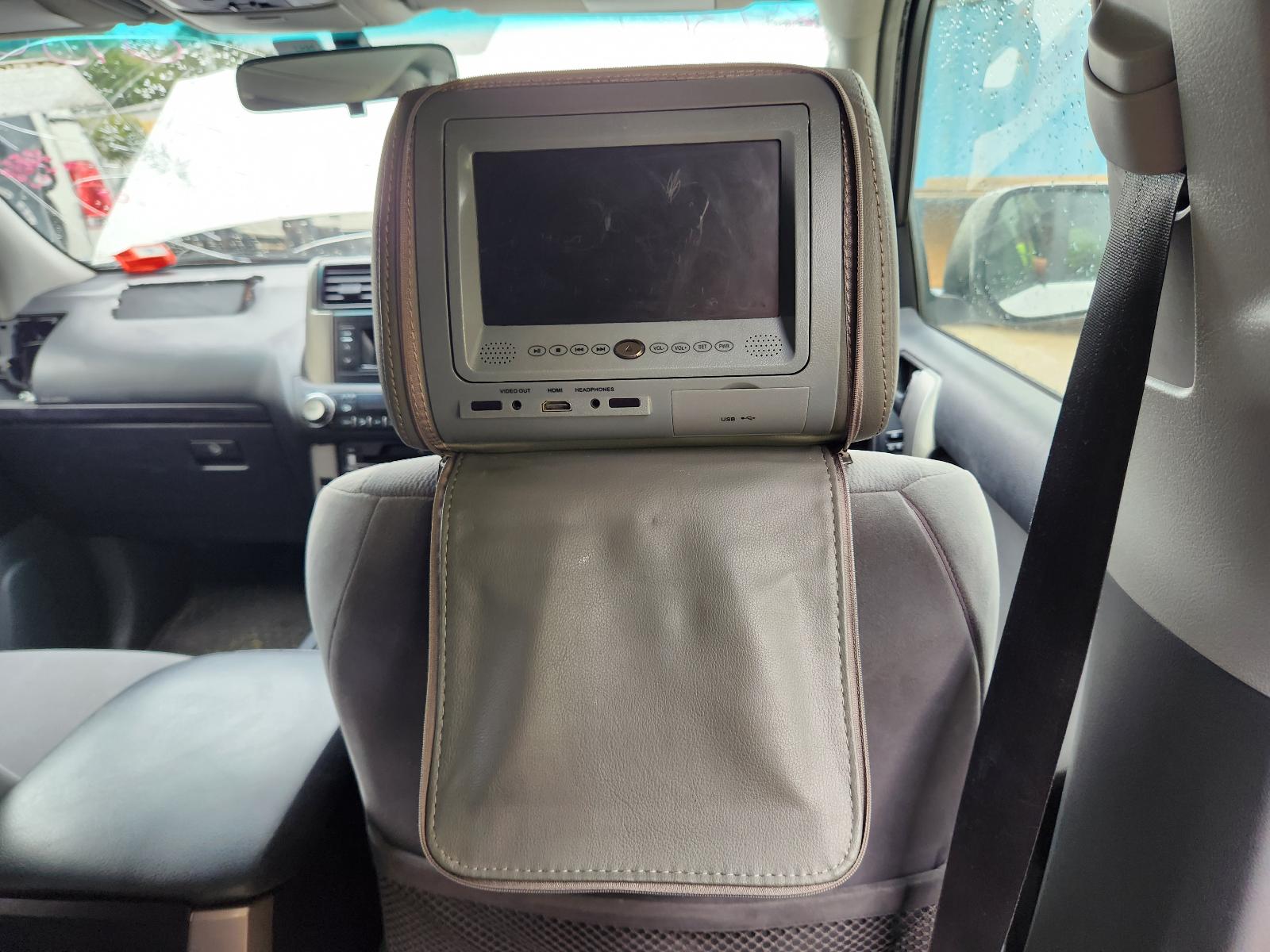 View Toyota Prado 2012  