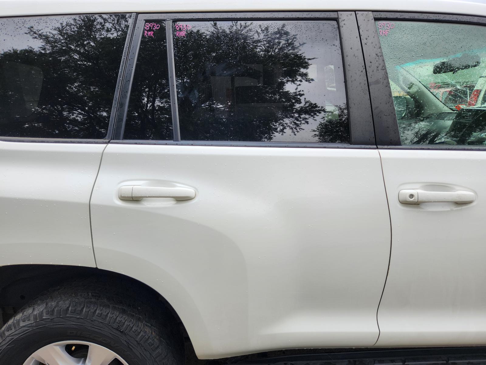 View Toyota Prado 2012  