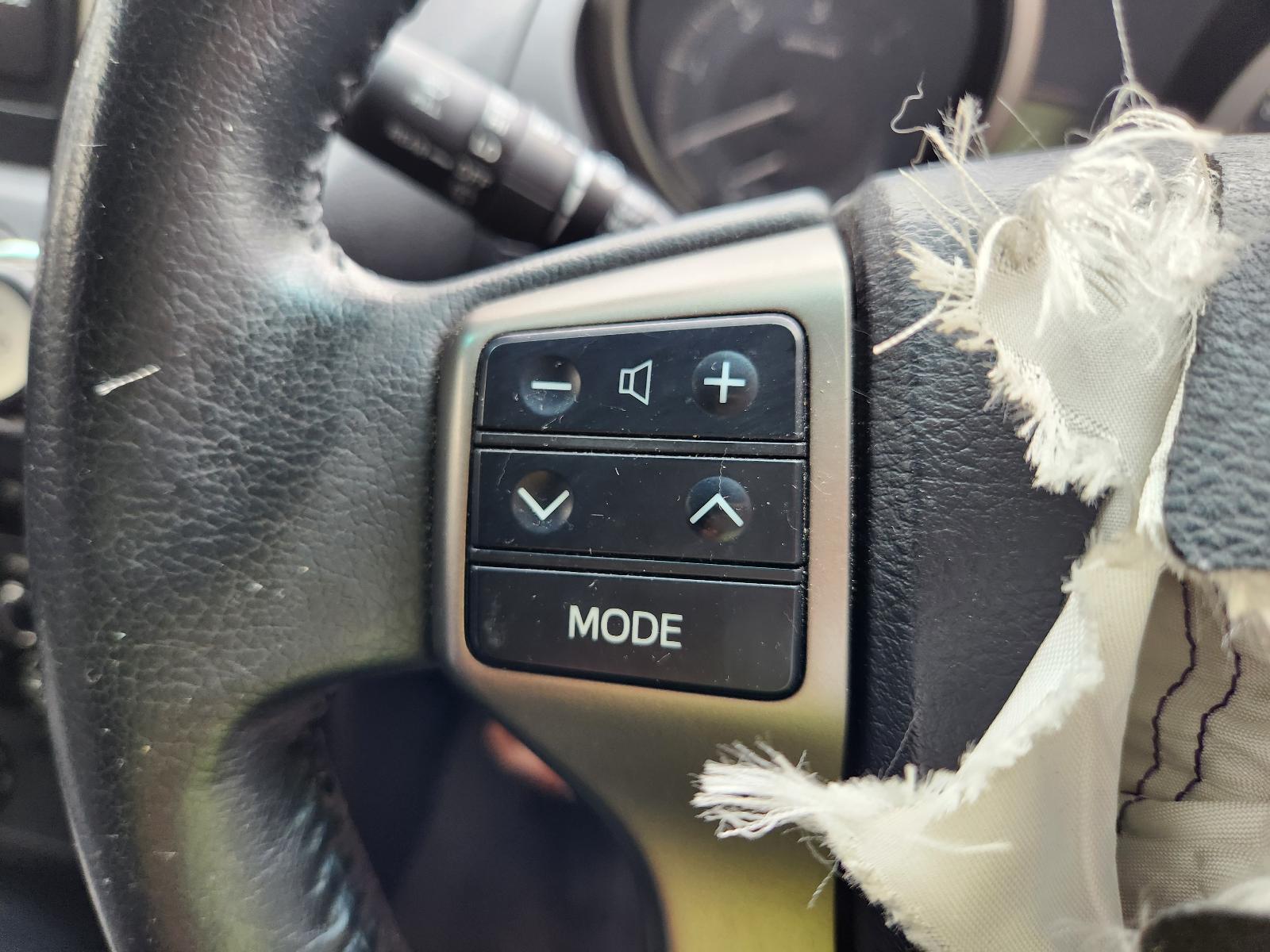 View Toyota Prado 2012  