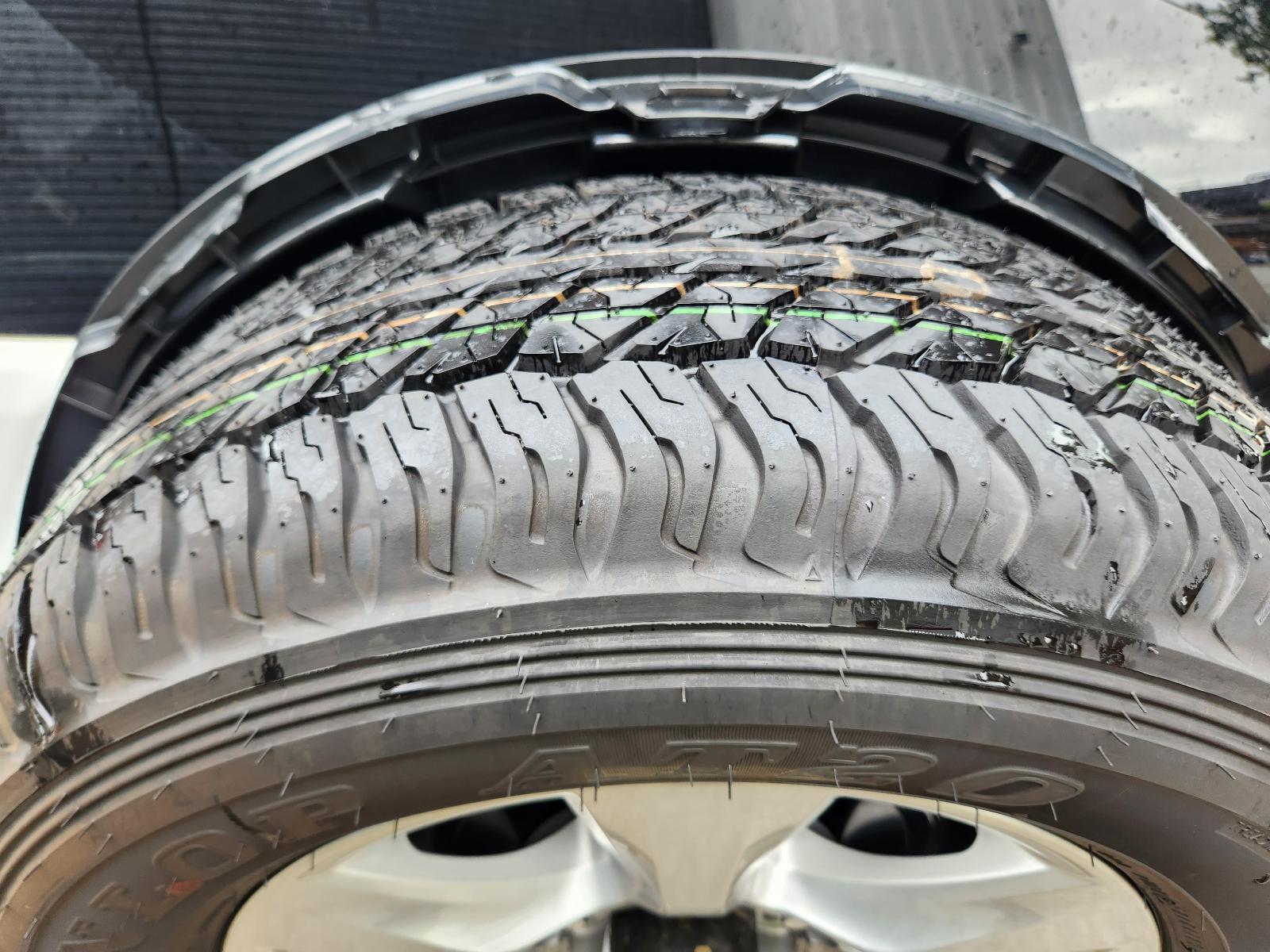 View Toyota Prado 2012  