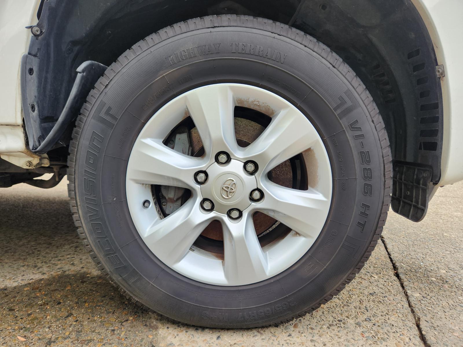 View Toyota Prado 2012  