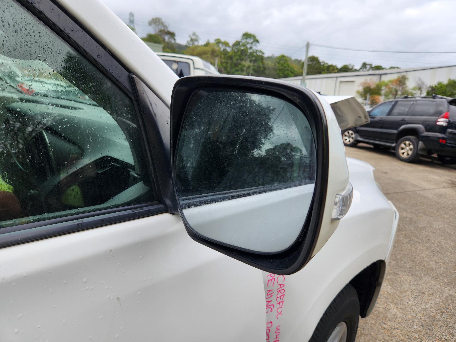 View Toyota Prado 2012  