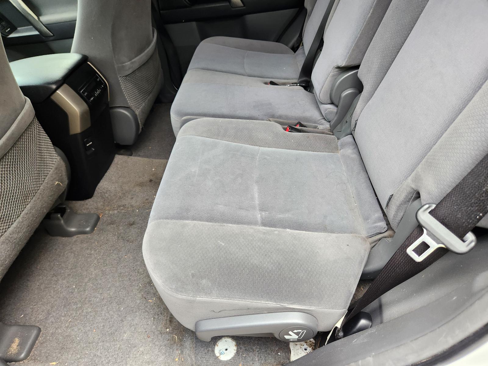 View Toyota Prado 2012  