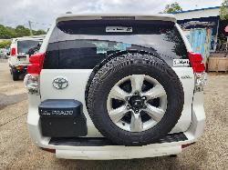 View Toyota Prado 2012  