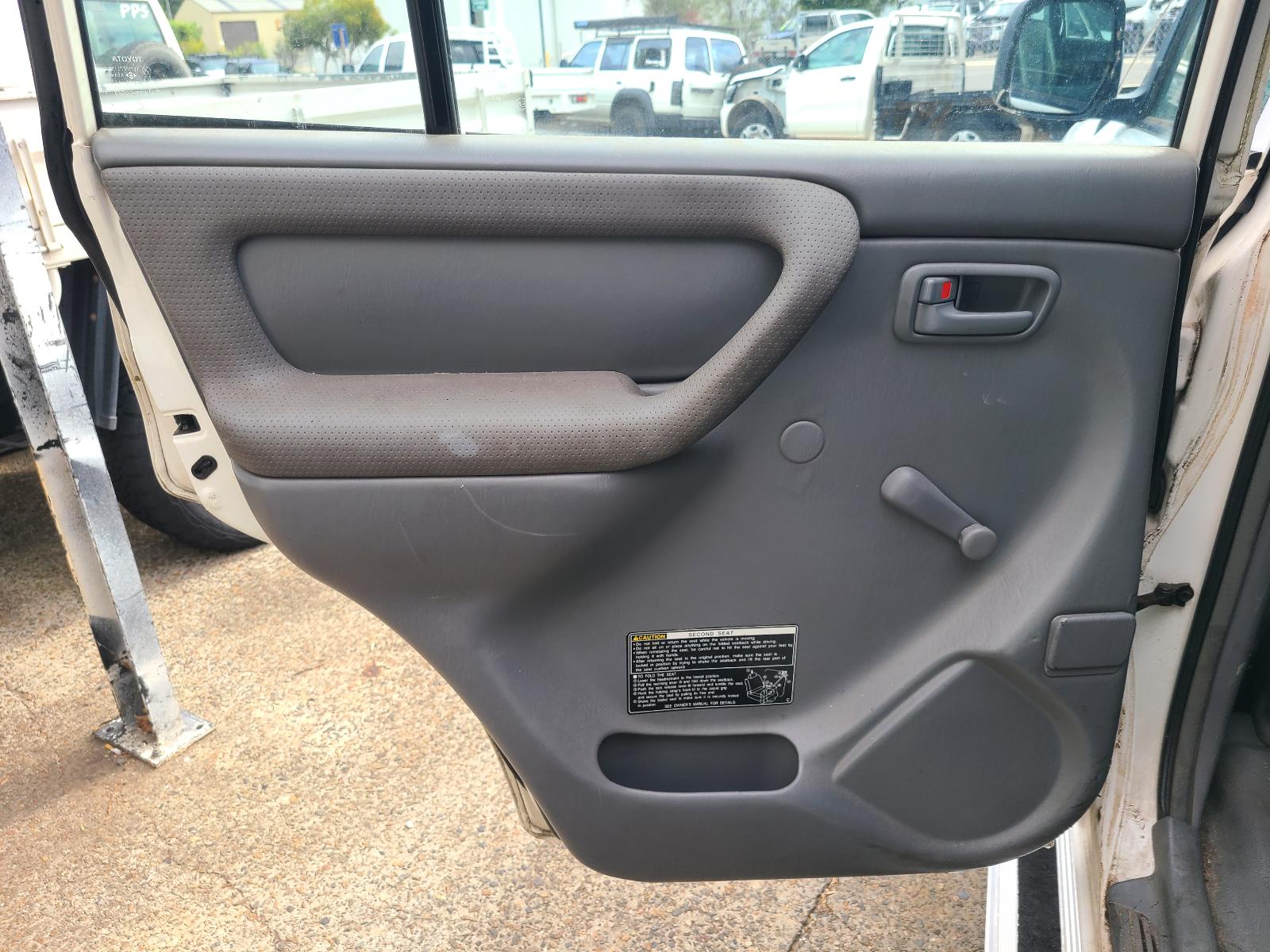 Toyota Landcruiser 2001 4 Door Station Wagon View Toyota Landcruiser 2001 4 Door Station Wagon