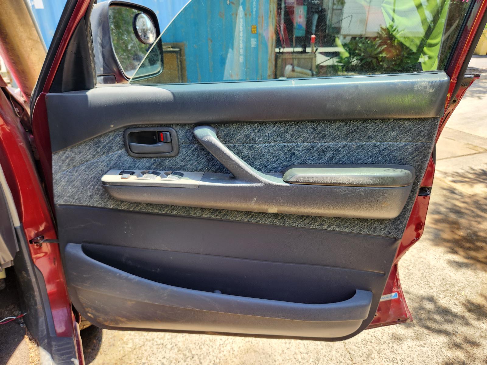 View Toyota Landcruiser 1997 4 Door Station Wagon